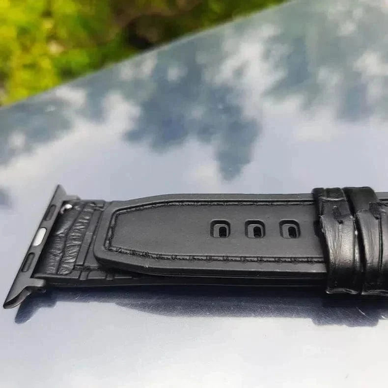 ktusu Generic Watch Bands Crocodile Leather Texture Red Thread Silicone Band for Apple Watch 42 | 44 | 45 | Ultra 49 | 46mm S10 Black