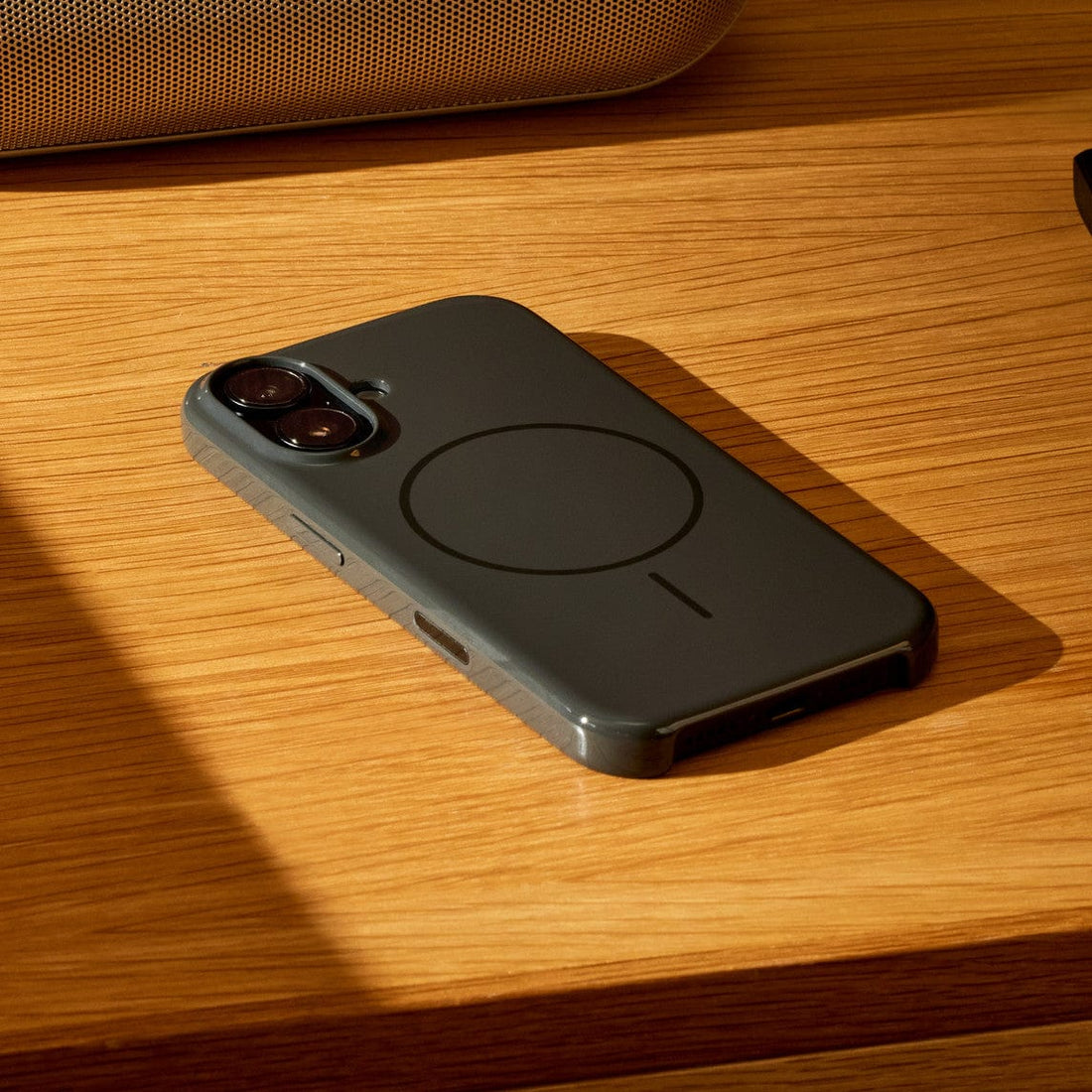 ktusu Generic Cases & Covers iPhone 16 Glossy Case with MagSafe