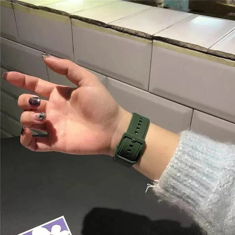 ktusu Generic Watch Bands Lightweight Skin-friendly Silicone Band for Apple Watch 42 | 44 | 45 | Ultra 49 | 46mm S10