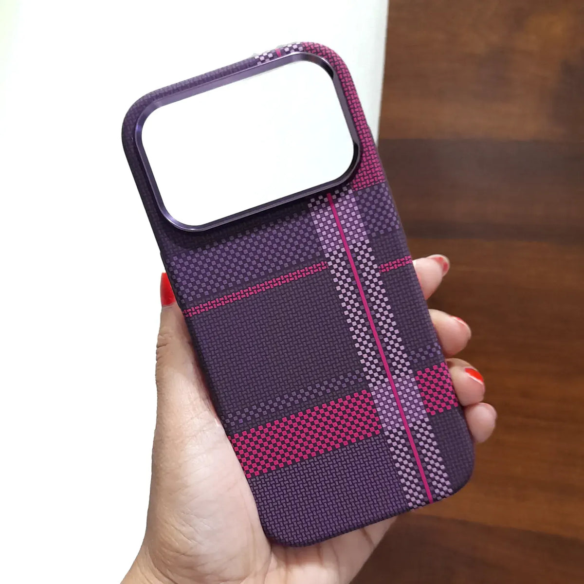 LUXO Ultra Hybrit Magfit Magnetic Metal Camera Frame Hard Case for iPhone 18 Pro