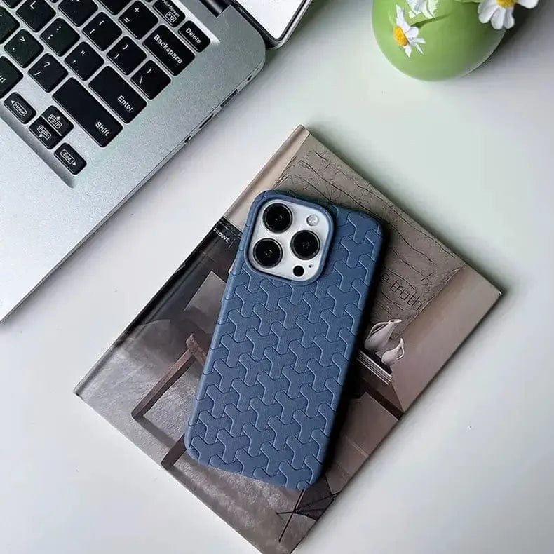 Interlocking Pattern Soft TPU Matte Phone Back Case for Apple iPhone iPhone 15 Pro Max / Seirra Blue - Ktusu