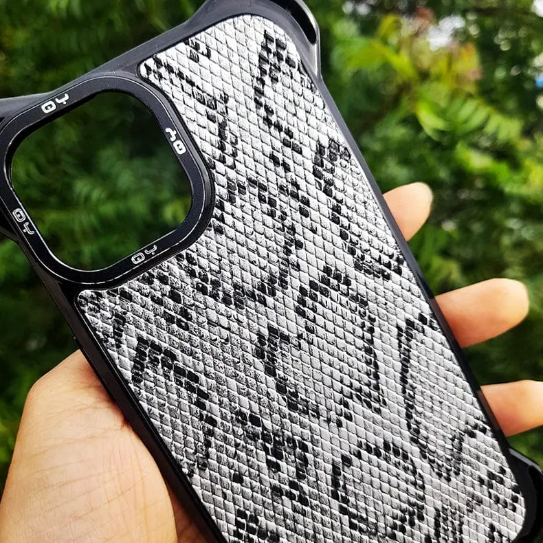 Classic Texture Shockproof Hard Case for iPhone 15