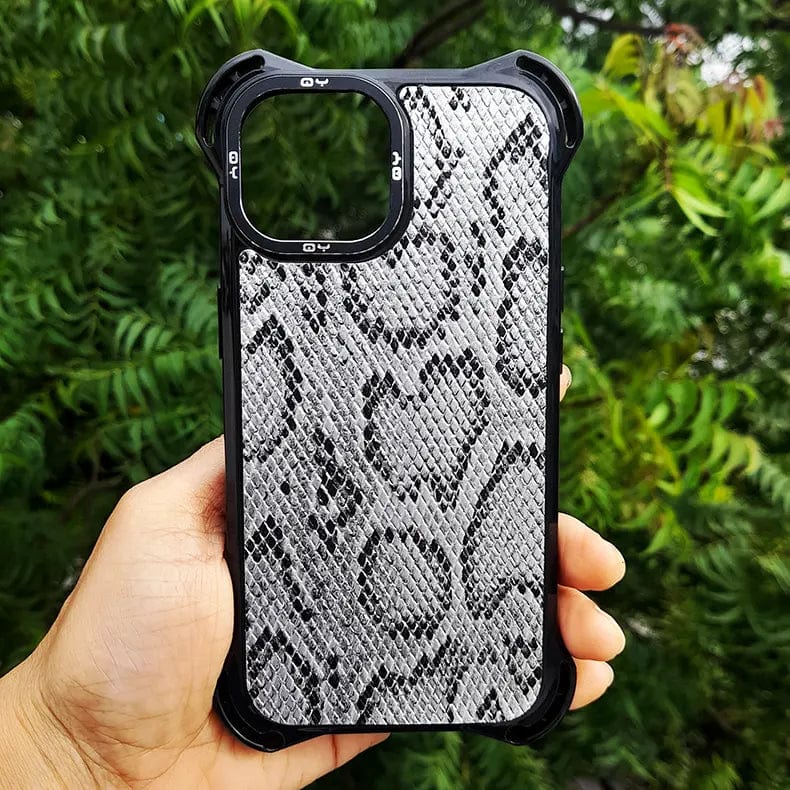 Classic Texture Shockproof Hard Case for iPhone 15