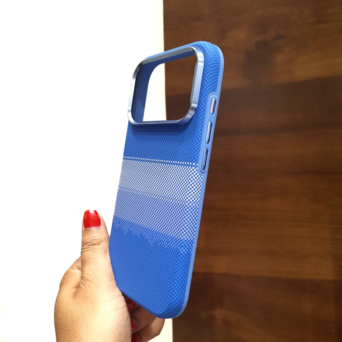 LUXO Ultra Hybrit Magfit Magnetic Metal Camera Frame Hard Case for iPhone 18 Pro