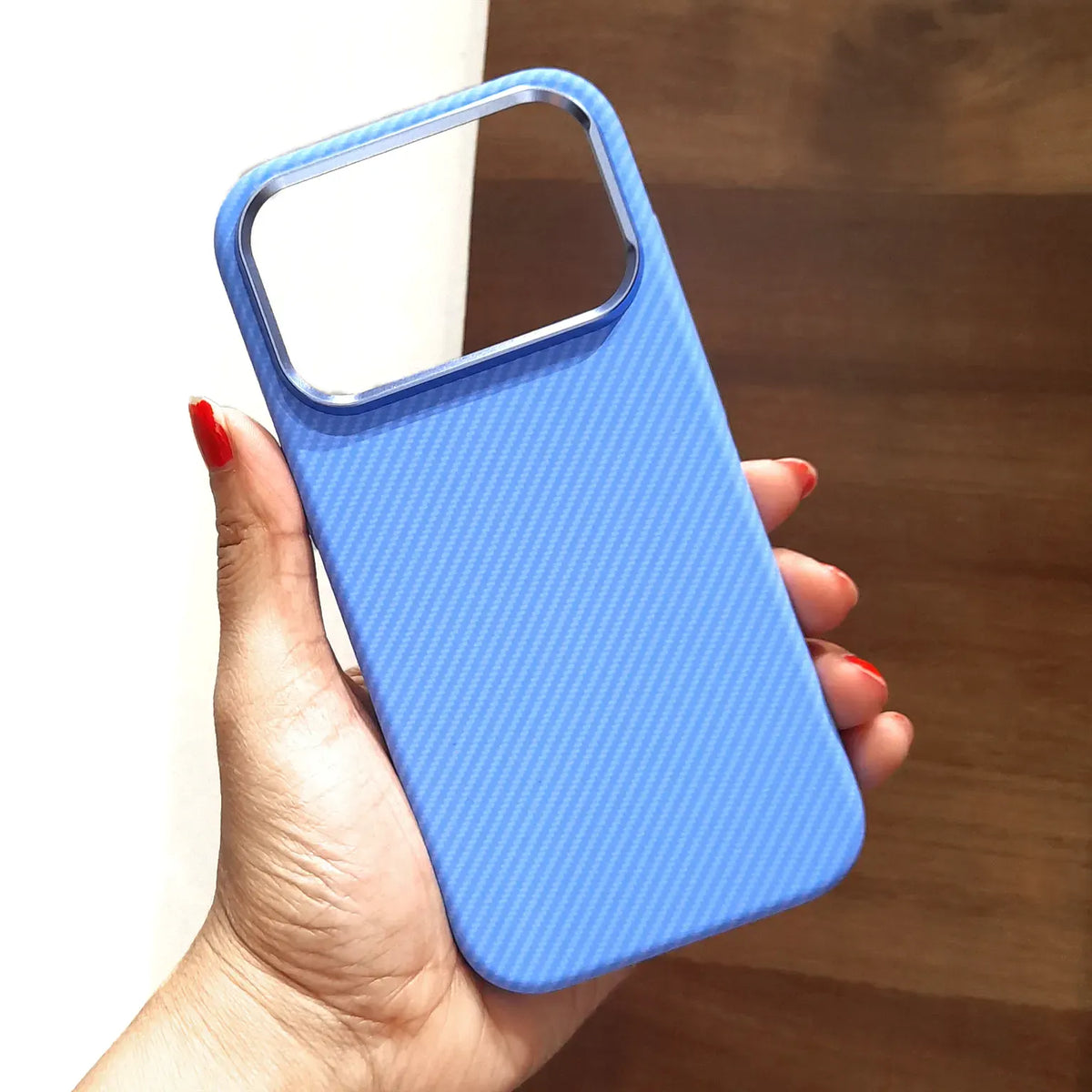 LUXO Ultra Hybrit Magfit Magnetic Metal Camera Frame Hard Case for iPhone 18 Pro