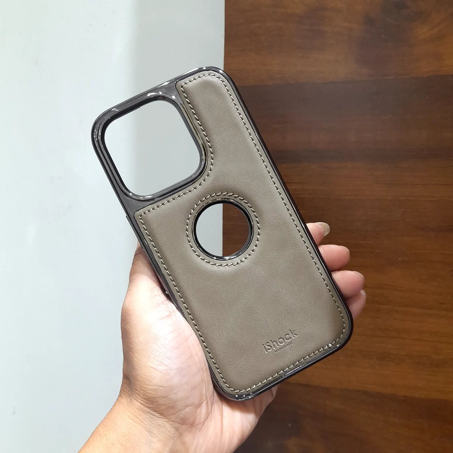 iShock PU Leather Electroplating Chrome Case for iPhone 16 Pro Max KTSUJ1AML 8937108485991