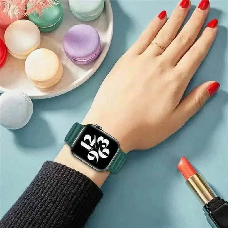 Leather Texture Magnetic Link Strap for Apple Watch 42 | 44 | 45 | Ultra 49 | 46mm S10