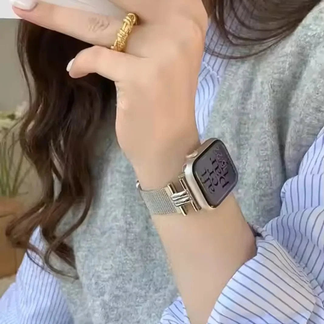 Magnetic Women Milanese Bracelet for Apple Watch 38 | 40 | 41 | 42mm S10