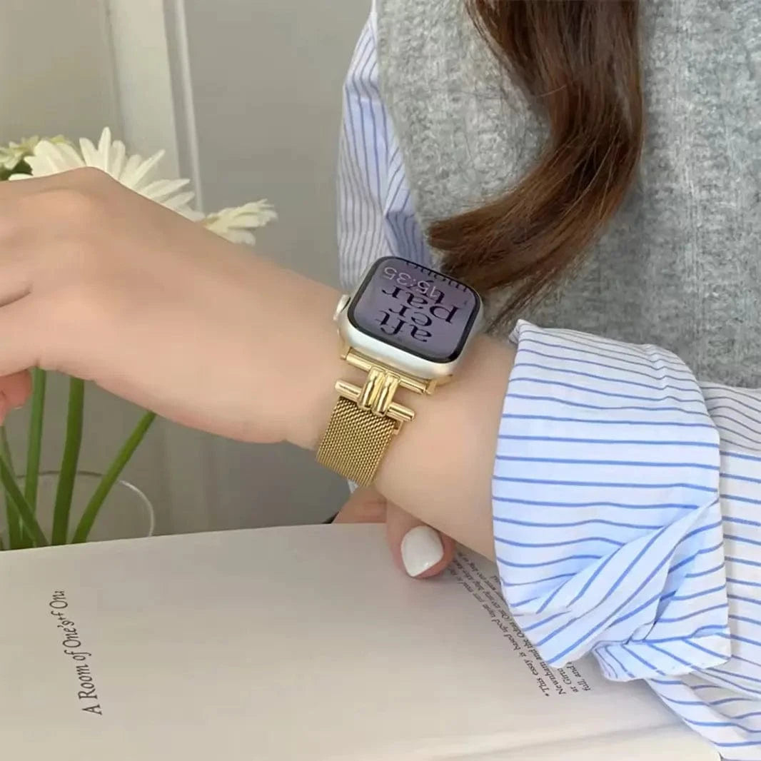 Magnetic Women Milanese Bracelet for Apple Watch 38 | 40 | 41 | 42mm S10