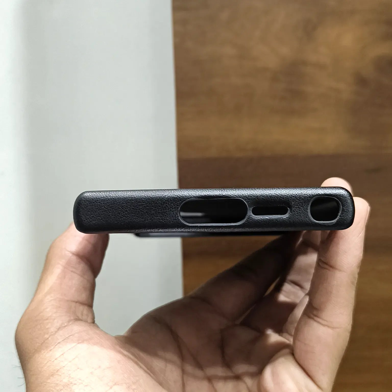 Cases & Covers PU Leather Texture Metal Button Magnetic Magsafe Case for Samsung S25 Ultra