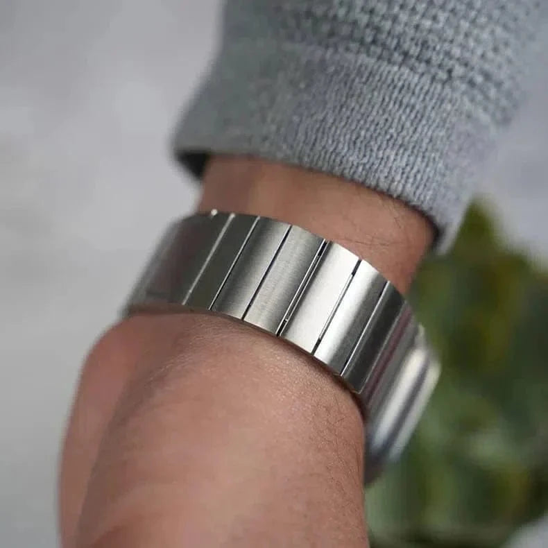 Stainless Steel Magnetic Closure Bracelet for Apple Watch 42 | 44 | 45 | Ultra 49 | 46mm S10