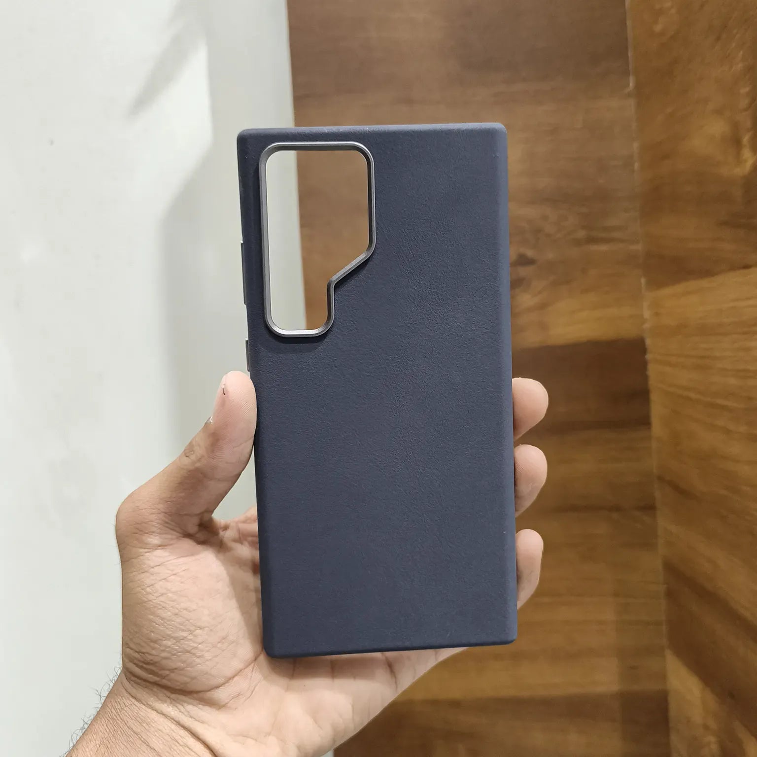 Cases & Covers Sweat Leather Texture soft touch Metal Button Magsafe Case for Samsung S25 Ultra