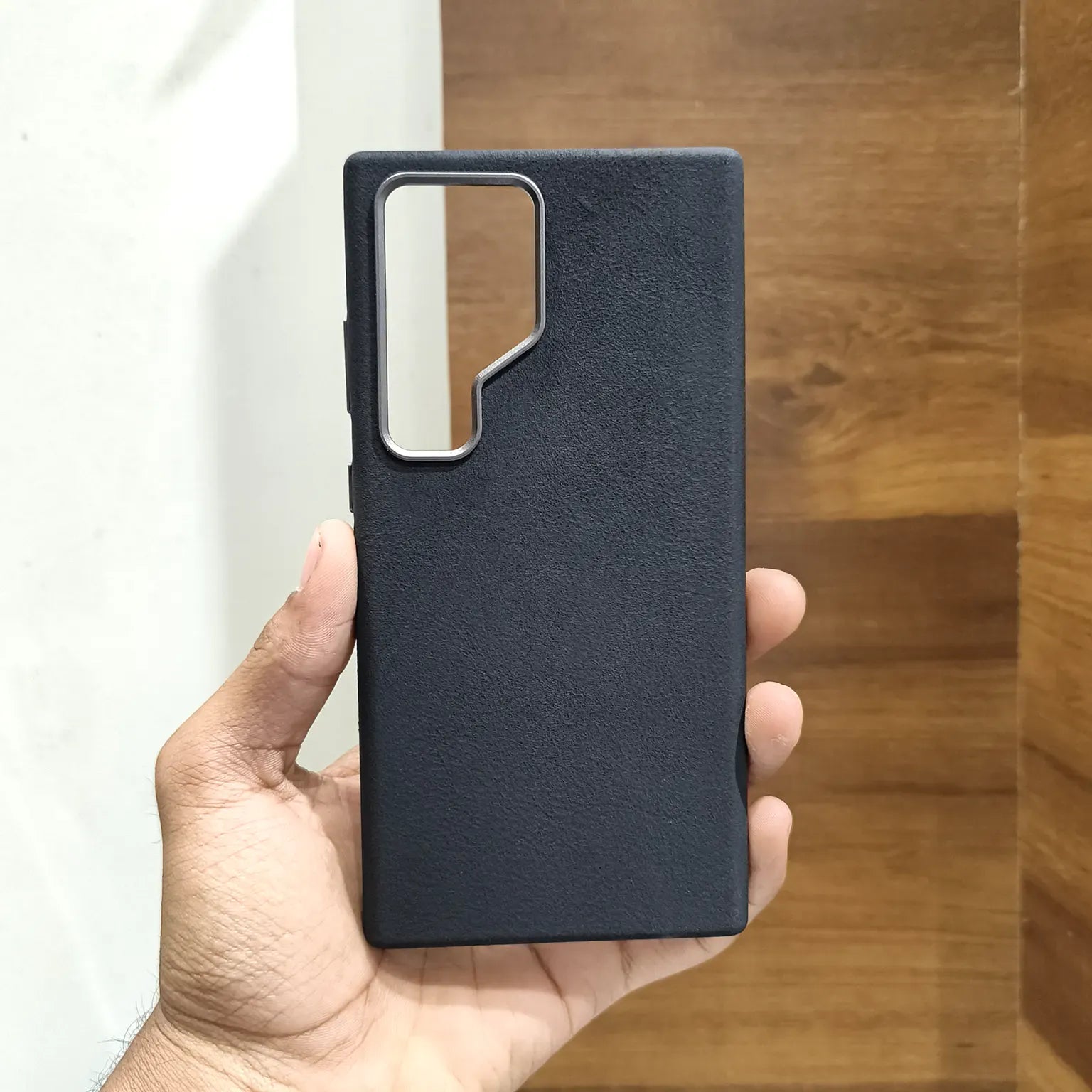 Cases & Covers Sweat Leather Texture soft touch Metal Button Magsafe Case for Samsung S25 Ultra