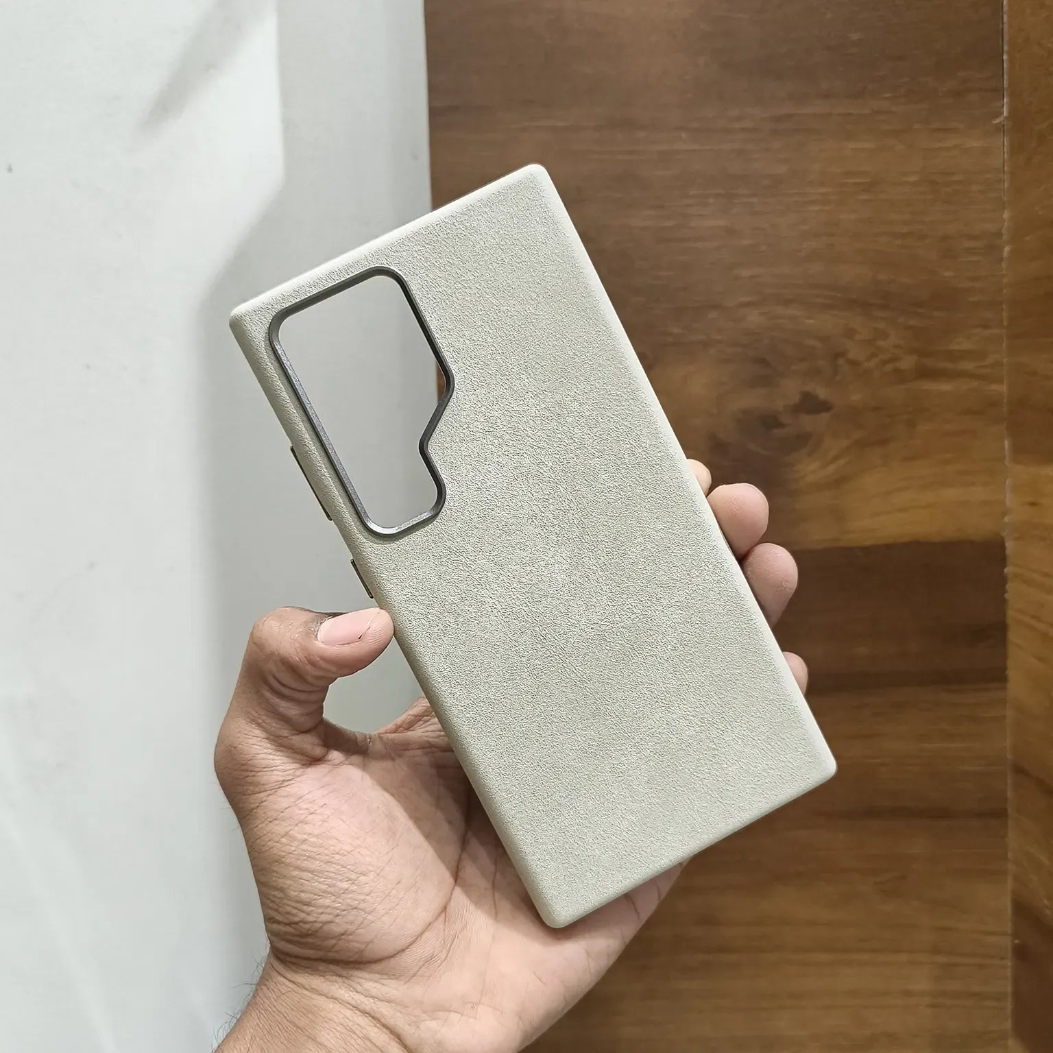 Cases & Covers Sweat Leather Texture soft touch Metal Button Magsafe Case for Samsung S25 Ultra