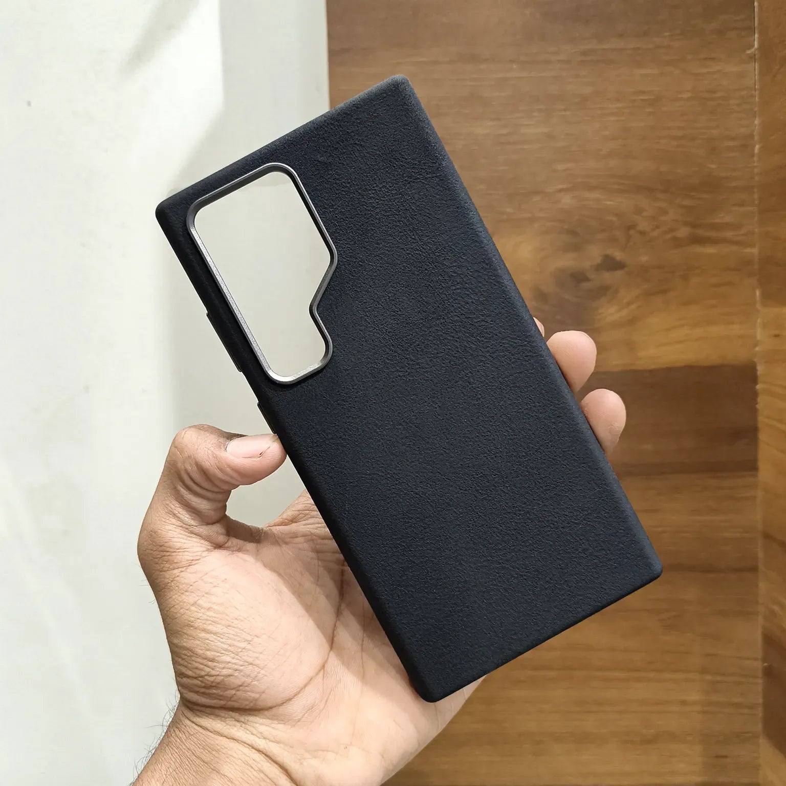 Cases & Covers Sweat Leather Texture soft touch Metal Button Magsafe Case for Samsung S25 Ultra