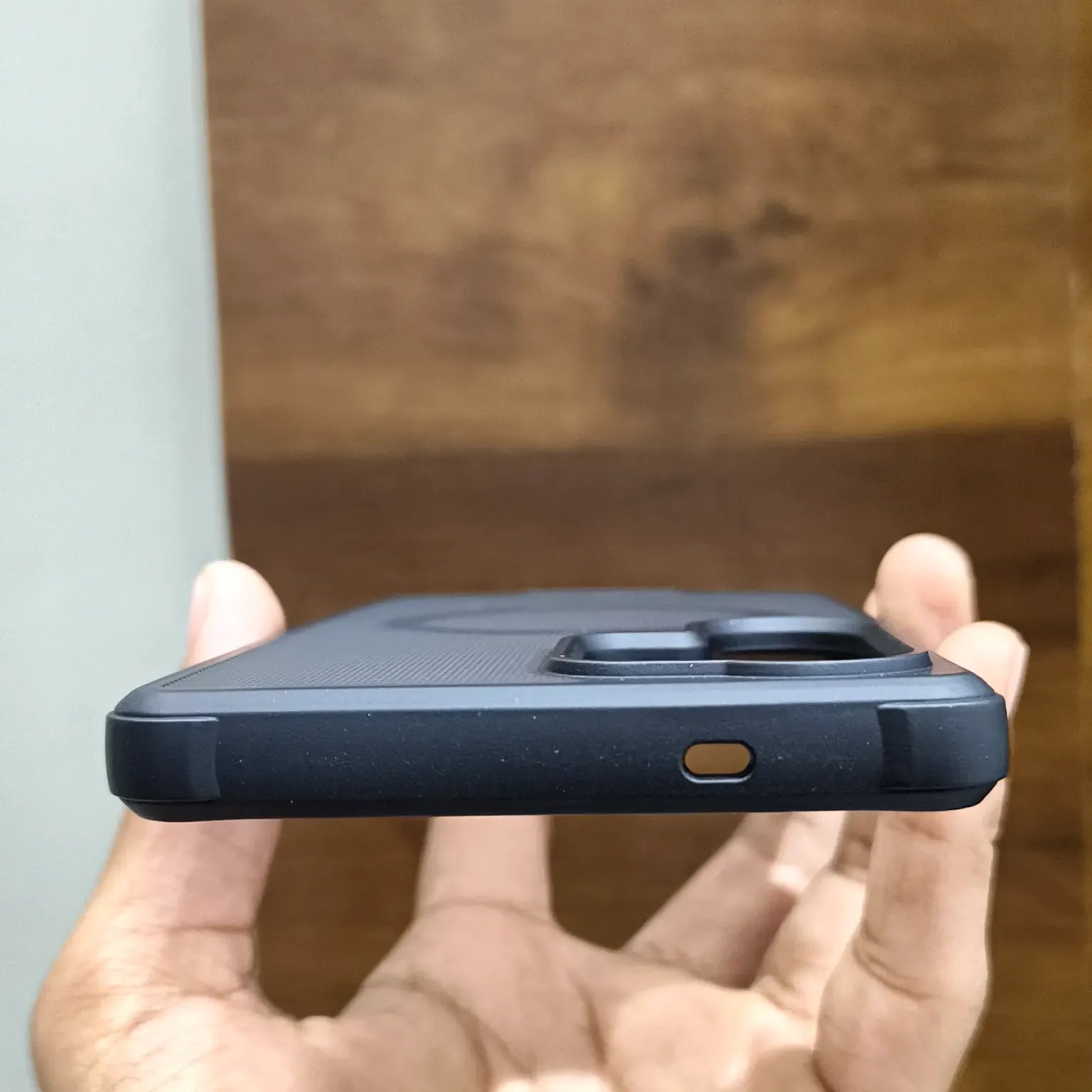 Cases & Covers Wutax Dot Armor PC + TPU Hard Case with Magnetic MagSafe for Samsung S25 Ultra